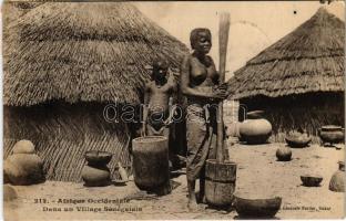 1922 Dans un Village Sénégalais / village life, native half-naked woman and child (fl)
