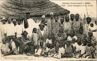 Chef Indigéne et sa suite / the tribal chief and his suite, African folklore