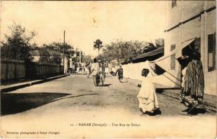 Dakar, Une Rue / street view, African folklore
