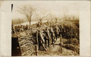 1915 WWI German military, group of soldiers in the trenches. photo + S. B. Kgl. Pr. Res. Inf. Rgt. Nr. 211. 3. Komp. Feldpostexp. 45. Reserve-Div.