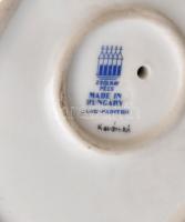 Zsolnay rőzsegyűjtő asszony, kézzel festett, jelzett, hibátlan, m: 27 cm