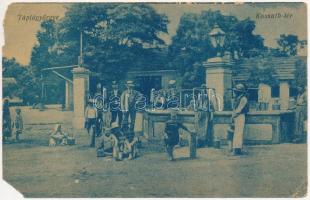 Tápiógyörgye, Kossuth tér, kút, helyiek csoportja. Hangya Szövetkezet kiadása (EM)