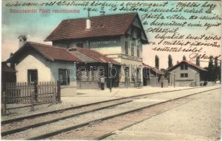 1918 Balatonalmádi, Balatonalmádi-fürdő vasútállomás, létra, vasutasok. Özv. Pethe Viktorné kiadása (EK)