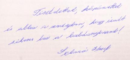 Dénes Tamás-Peterdi Pál-Rochy Zoltán-Selmeci József: Kalandozó magyar labdarúgók. Bp.,1999., Aréna 2...
