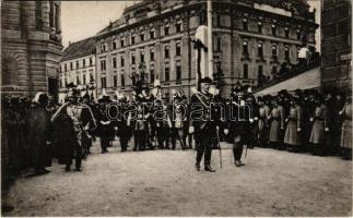 Budapest, IV. Károly király koronázása, képviselőház és főrendiház felvonulása