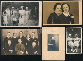 cca 1930-40 Egy fiatal hölgyről és családjáról, későbbi Salvator rendi apácáról készült vintage fotó...