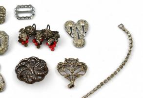 Vegyes bizsu tétel (bross,dísz, lánc), 12 db