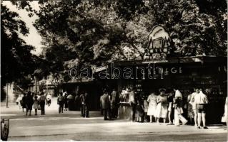 1960 Balatonfüred, Bazár sor, üdülőellátó csemege. Képzőművészeti Alap Kiadóvállalat