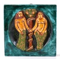 Andróczi Alajos (1937-): Ádám és Éva. Kerámia falikép, hátoldalán jelzett, bal szélén egy apró hibával, 23,5x23,5x4cm.