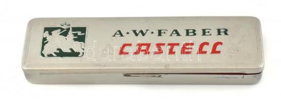 Színes ceruzák és tollszár, fém dobozban, 14 db