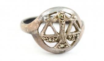 Ezüst(Ag) mérleges gyűrű, kövekkel, jelzett, méret: 51, bruttó: 2,55 g