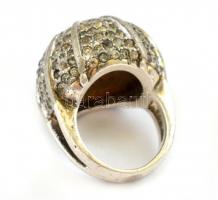 Ezüst(Ag) sokköves gyűrű, jelzett, néhány kő hiányzik, méret: 49, bruttó: 18,59 g