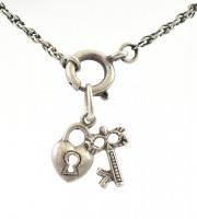 Ezüst(Ag) dupla szemes nyaklánc, kis lakat függővel, jelzett, h: 50 cm, nettó: 5,3 g