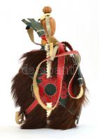 Fa kulacs szőr és bőr borítással, zsűrizett matricával, jó állapotban, m: 22 cm