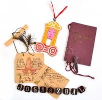 1928-1930 Statisztikus táncestély röplap (szakadt), jogászbálos füzetecske és fa függő + jogászbálos karkötő, h: 21 cm