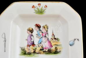 Össz. 5 db antik gyerek porcelán: 3 db mélytányér, d: 16,5 cm; 1 db tálka, d. 13,5 cm; 1 db szószos ...