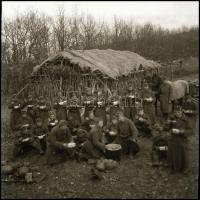 II. világháborús katonai negatívok, főleg csoportképek, 12 db negatív, 6×6 és 6×9 cm