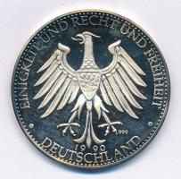 Németország 1990. Egység, jog, szabadság / Németország, egyesített haza - 1990. október 3. jelzett Ag emlékérem (20,01g/0.999/40mm) T:1 (eredetileg PP) patina Germany 1990. Einigkeit und Recht und Freiheit / Deutschland einig Vaterland - 3. Oktober 1990 marked Ag commemorative medallion (20,01g/0.999/40mm) C:UNC (originally PP) patina