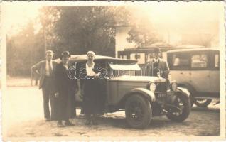 ~1940 Keszthely, család automobilokkal. photo (Rb)