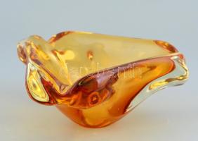 Cseh borostyán sárga kristályüveg asztalközép. Karcokkal. 19x19 cm