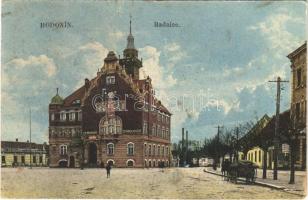 Hodonín, Göding; Radnice, Gemeinde Sparkassa / town hall, savings bank, shop (EK)