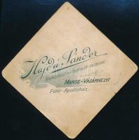 cca 1900 Két hölgy műteremben, keményhátú fotó Hajdú Sándor marosvásárhelyi műterméből, 6,5×6,5 cm