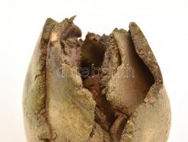 Benkő Ilona (1937-): Plasztika. Samott kerámia, fa talapzat alján jelzett és datált (Benkő 1980.X.10...