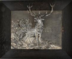 Szarvas, spiáter dombormű, fa keretben, 31x40 cm