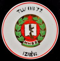 MHSZ TLV OB 77, Izbég feliratú Hollóházi porcelán plakett, matricás, jelzett, apró kopásnyomokkal, d: 9 cm