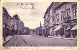 Miskolc, Széchenyi utca, üzletek, Hotel Korona szálloda, automobil (fl)