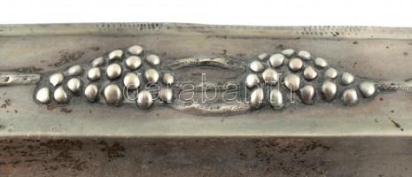 Szecessziós ezüst (Ag) tálca gazdag szőlőt és leveleket formázó díszítésekkel. Jelzett. 1312 g. 52x3...