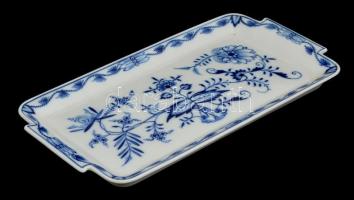 XIX. sz, Meisseni porcelán tál. Máz alatti kék festéssel. Jelzett, hibátlan. 30x15 cm