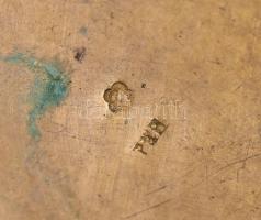 Ezüst (Ag) cukordoboz dianás jelzéssel, PE mesterjeggyel. Gazdagon díszített, kulccsal, belül aranyo...