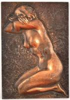 Női akt, réz falikép, kopásnyomokkal, 27,5x19 cm
