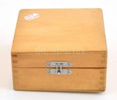 Gamma Hungary optikai műszer, eredeti dobozában, kiegészítőkkel, 11,5×11,5×6 cm