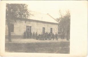 Regőce, Ridica; Községháza, szerb katonák, automobil / town hall, Serbian soldiers, automobile. Kaufmann Weiss & Wittenberg photo (EK)