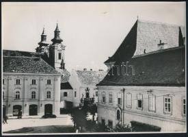 cca 1940-1950 Székesfehérvár, Városáz tér, utcakép, fotó, 16,5×24 cm