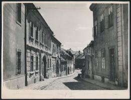 cca 1940-1950 Székesfehérvár, utcakép, fotó, 16,5×24 cm