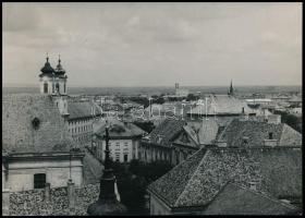 cca 1940-1950 Székesfehérvár, kilátás a tetőkre, fotó, 12×17 cm