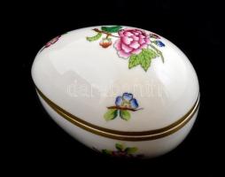 Herendi virágmintás tojás alakú porcelán bonbonier, kézzel festett, jelzett, egészen apró kopásnyomokkal, 7,5x5,5x5 cm