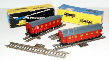 Zeuke vasútmodell: 2 db PIKO vagon eredeti dobozban + 3 db sín