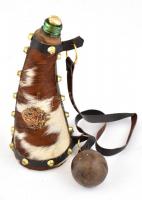 Bőr/szőr borítású kulacs, jó állapotban, m: 28 cm