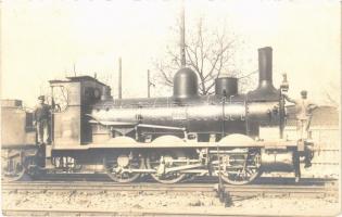 1913 Locomotive with railwaymen. photo