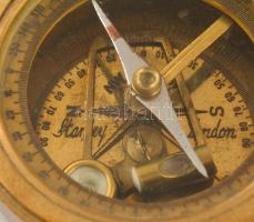 cca 1900 Stanley London, professzionális tájoló. Összecsukató, tükrös, több funkciós. Réz. Szép álla...