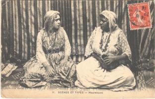 Scenes et Types. Mauresques / Moroccan folklore, women from Morocco. TCV card (EK)