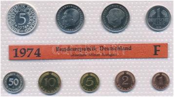 NSZK 1974F 1pf-5M (9xklf) forgalmi sor, benne 1974F 2M (2xklf) és 1974F 5M Ag T:1 (2db PP) FRG 1974F 1 Pfennig - 5 Mark (9xdiff) coin set, including 1974F 2M (2xdiff) and 1974F 5 Mark Ag C:UNC (2pcs PP)