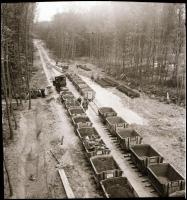 cca 1965 Kotnyek Antal (1921-1990) budapesti fotóriporter hagyatékából 13 db vintage NEGATÍV, különb...