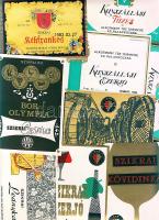 208 db különböző boroscímke