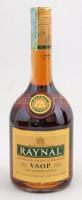 Raynal V.S.O.P. francia brandy, bontatlan palack díszdobozban, 40%, a dobozon kis kopásnyomkkal és kis szakadással, 0,7 l.