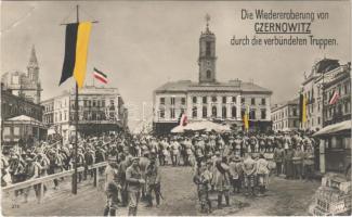 Die Wiedereroberung von Czernowitz durch die verbündeten Truppen / WWI German and Austro-Hungarian K.u.K. military, Viribus Unitis propaganda, the recapture of the town Czernowitz by the allied troops, flags (EB)
